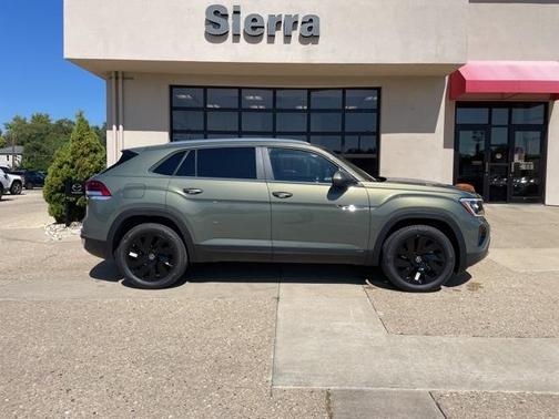 2026 Volkswagen Atlas Cross Sport 2.0T SE w/Technology