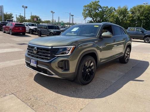2026 Volkswagen Atlas Cross Sport 2.0T SE w/Technology