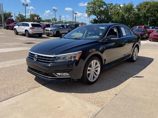 2018 Volkswagen Passat 2.0T SE w/ Technology