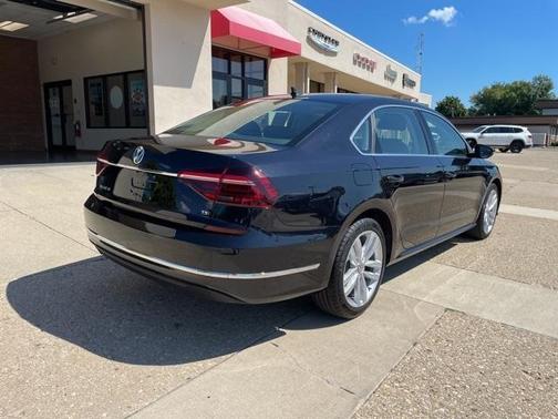 2018 Volkswagen Passat 2.0T SE w/ Technology