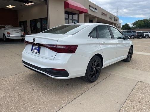 2025 Volkswagen Jetta 1.5T SE