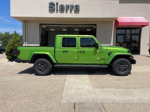 2025 Jeep Gladiator Sport