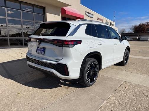 2026 Volkswagen Tiguan 2.0T SEL R-Line