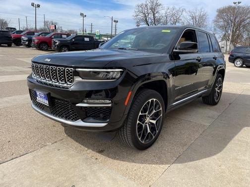 2025 Jeep Grand Cherokee Summit