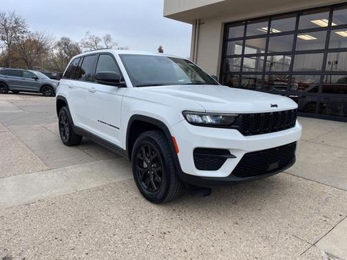 2024 Jeep Grand Cherokee Laredo
