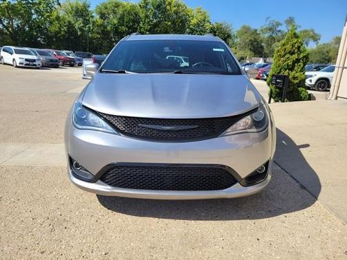 2020 Chrysler Pacifica Touring-L Plus