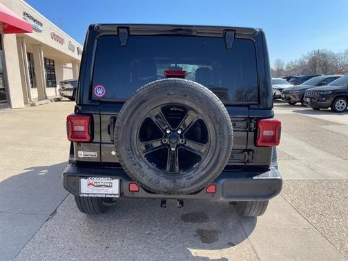 2020 Jeep Wrangler Unlimited Sahara Altitude