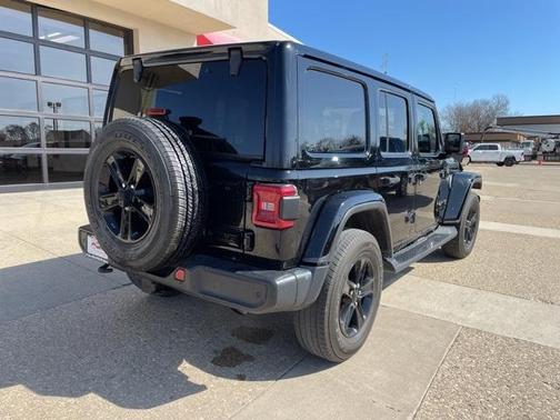 2020 Jeep Wrangler Unlimited Sahara Altitude