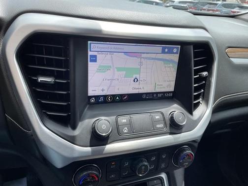 2022 GMC Acadia SLE