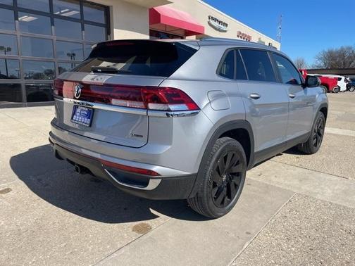 2025 Volkswagen Atlas Cross Sport 2.0T SE w/Technology
