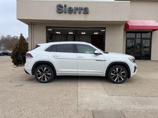 2026 Volkswagen Atlas Cross Sport 2.0T SEL Premium R-Line