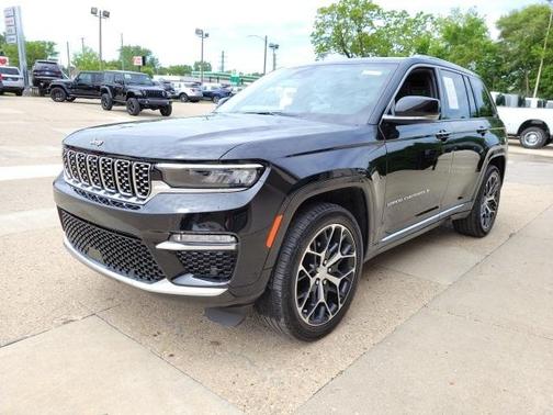2023 Jeep Grand Cherokee Summit