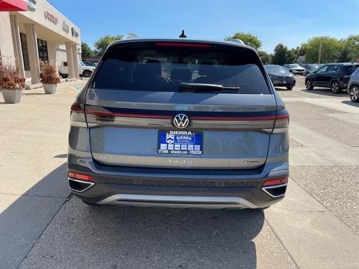 2025 Volkswagen Taos 1.5T SE