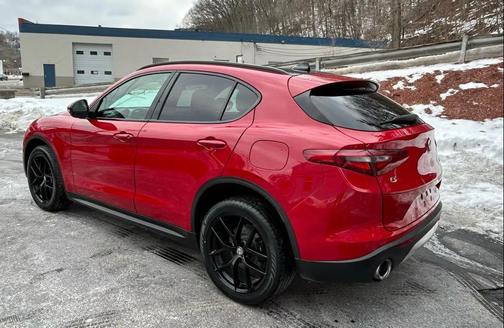 2018 Alfa Romeo Stelvio Sport