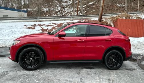 2018 Alfa Romeo Stelvio Sport
