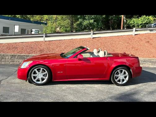 2004 Cadillac XLR Base