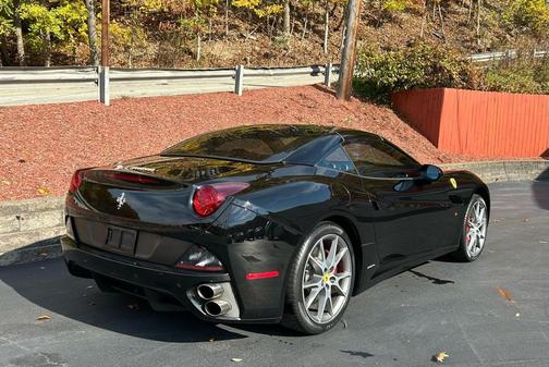 2012 Ferrari California Base