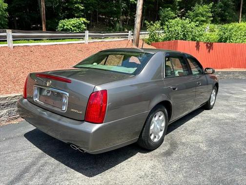 2002 Cadillac DeVille Base
