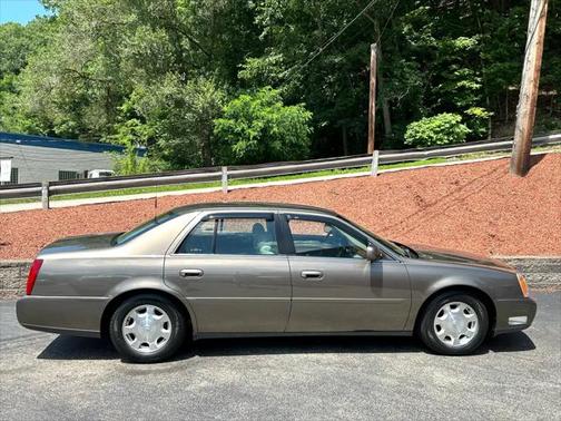 2002 Cadillac DeVille Base