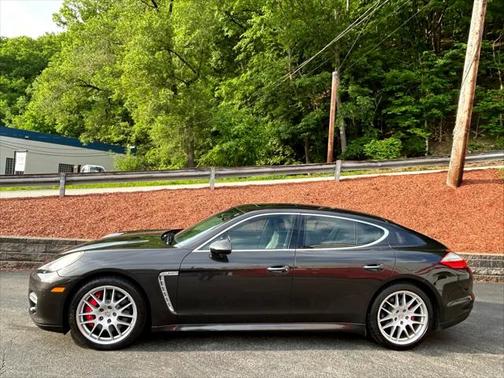 2010 Porsche Panamera Turbo