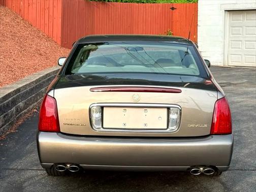 2002 Cadillac DeVille Base