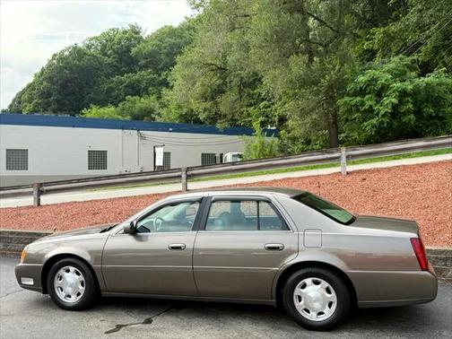 2002 Cadillac DeVille Base