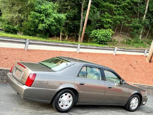 2002 Cadillac DeVille Base