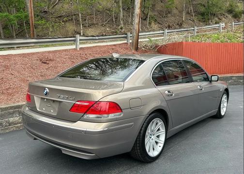 Bronze 2006 BMW 750 Li