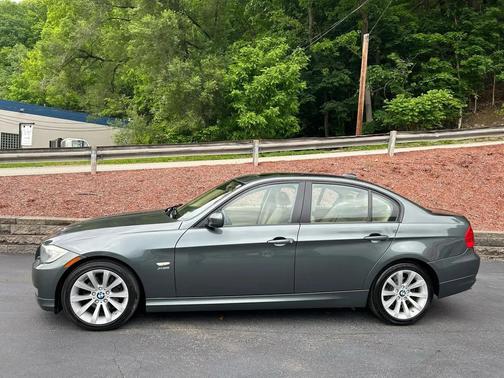 Tasman Metallic 2011 BMW 328 xDrive