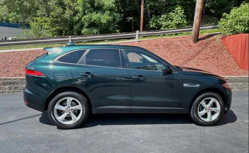 Green 2018 Jaguar F-PACE 25t Premium