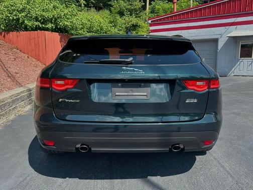 Green 2018 Jaguar F-PACE 25t Premium