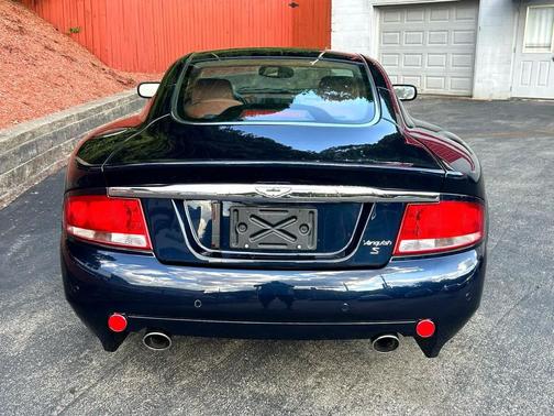 2003 Aston Martin V12 Vanquish Base