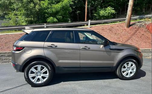 Bronze 2018 Land Rover Range Rover Evoque SE
