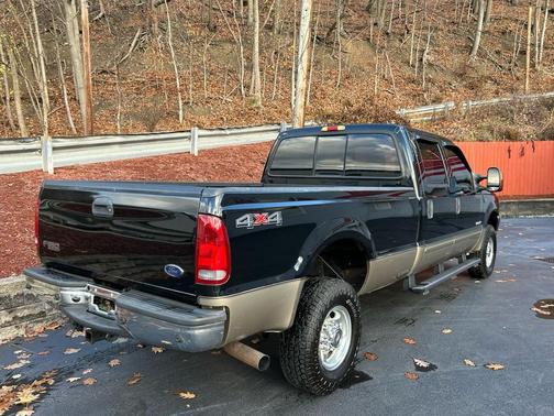 2004 Ford F-350 Lariat