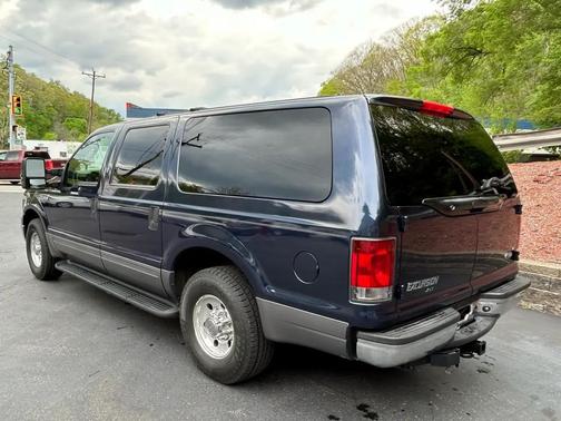 Blue 2005 Ford Excursion XLT