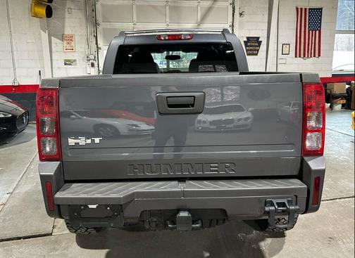 2009 Hummer H3T Base