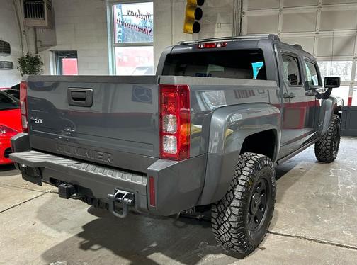 2009 Hummer H3T Base