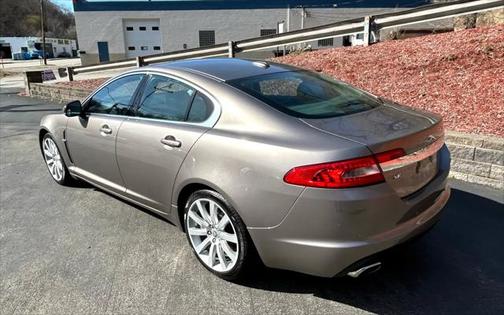 2010 Jaguar XF Luxury
