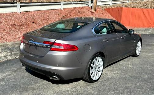 2010 Jaguar XF Luxury