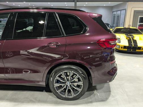 2020 BMW X5 M50i