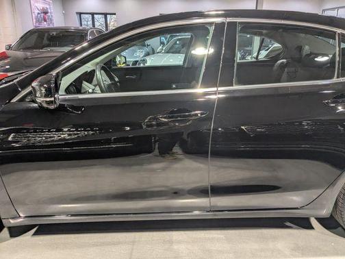 2017 Acura TLX w/Technology Package