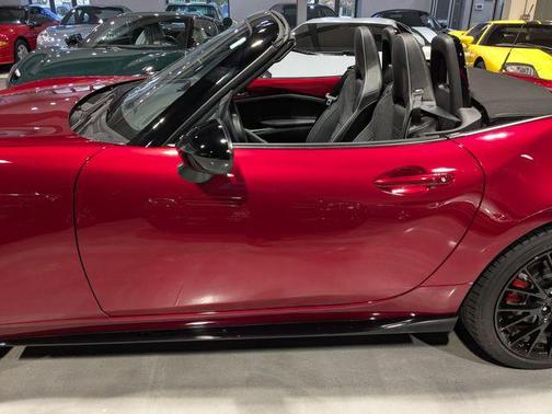 Soul Red Crystal Metallic 2024 Mazda MX-5 Miata Club