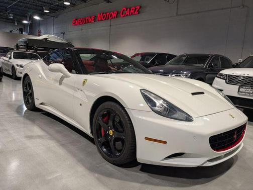 2010 Ferrari California Base