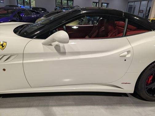 2010 Ferrari California Base