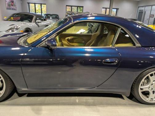 2000 Porsche 911 Carrera 4