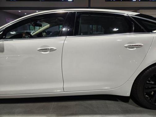 2012 Jaguar XJ L Portfolio