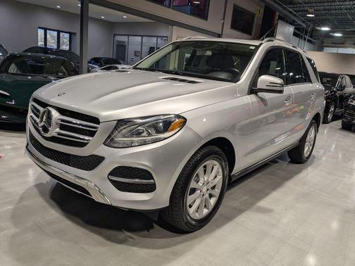 Diamond Silver Metallic 2016 Mercedes-Benz GLE-Class GLE 300d 4MATIC