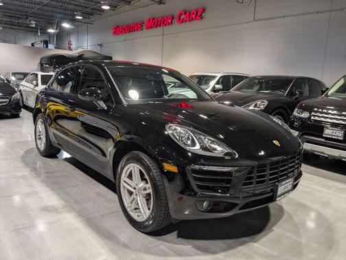 2017 Porsche Macan Base