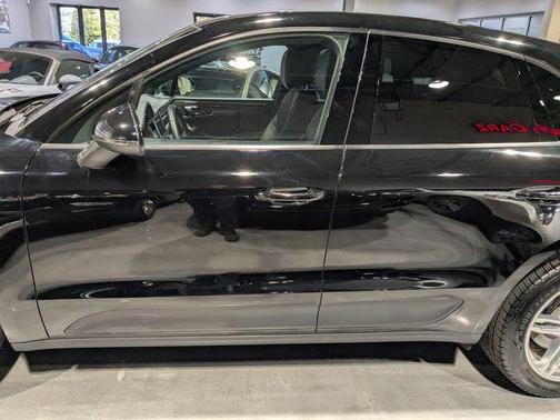 2017 Porsche Macan Base