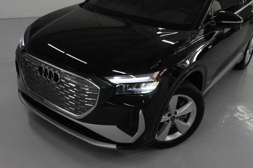 2024 Audi Q4 e-tron 50 Premium Plus